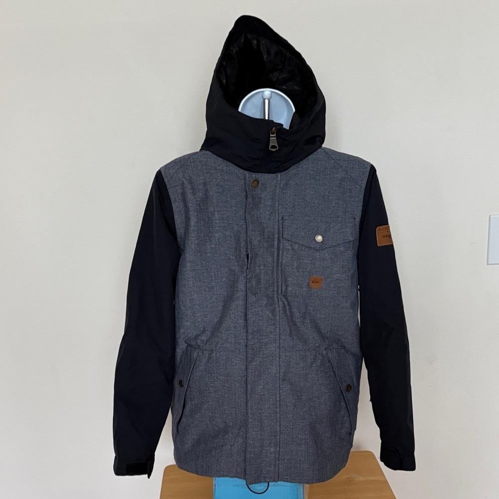 Quicksilver Dryflight Gray and Black Ski Snowboarding Hooded Jacket Size Large